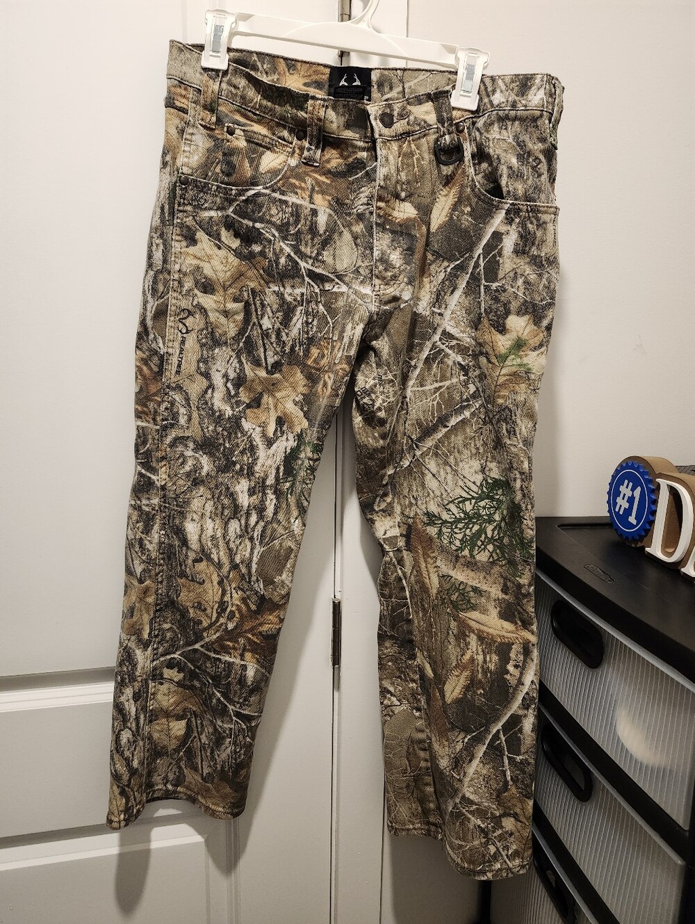 Realtree Men's Camouflage Relaxed Jeans in Brown and Green